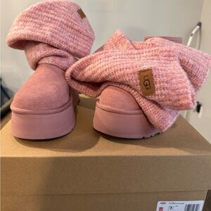 UGG pink mini dippers size 7